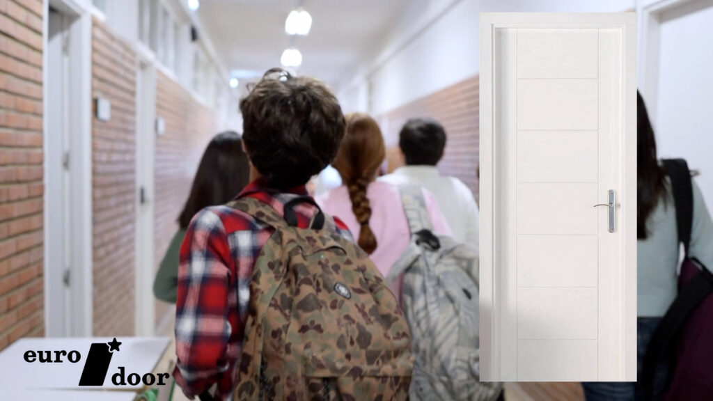 Puertas de madera para colegios e institutos